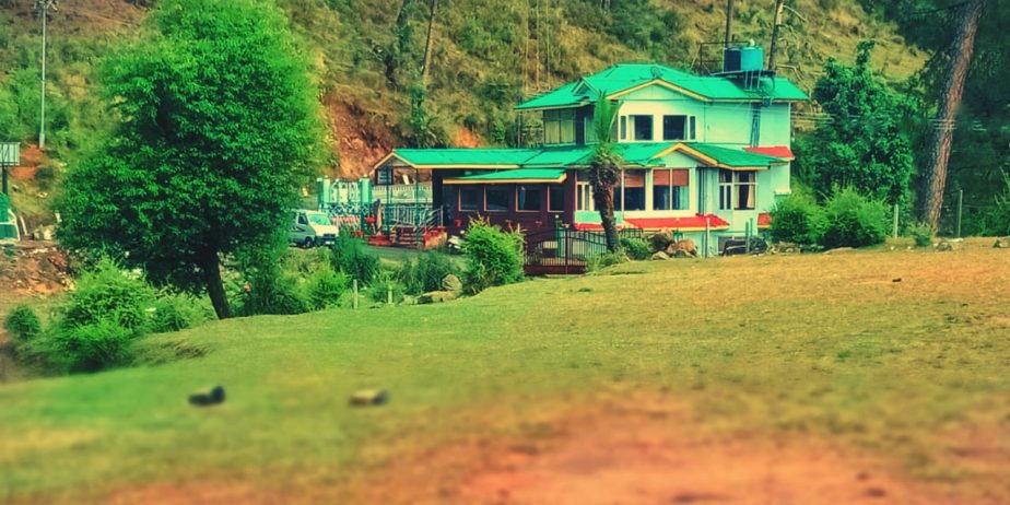 Luxurious Hotel in Dharmshala for Couples & Travelers